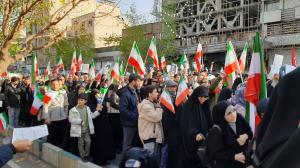 گزارش مصور از حماسه بصیرت‌مندانه ۲۲ دی و حضور دشمن‌شکن تهرانی‌ها/تصاویر