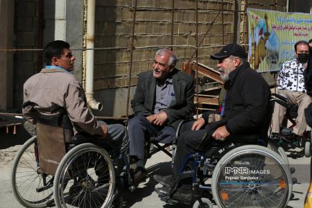 باز هم دیوار کوتاه ایثارگران