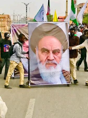 حضور باشکوه مردم نیجریه در راهپیمایی بزرگداشت سالگرد پیروزی انقلاب اسلامی ایران 