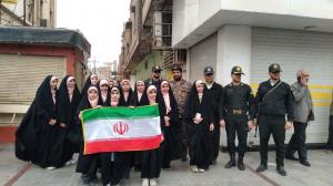 شیطنت چند تار موی بلوند...