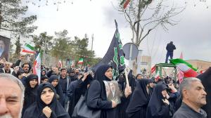 بیعت مردم سمنان با امام خامنه‌ای جوان در قاب تصویر/تصاویر