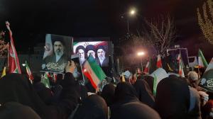 بیعت مردم سمنان با امام خامنه‌ای جوان در قاب تصویر/تصاویر