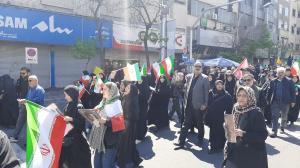 گزارش تصویری از حضور مردم  تهران در اربعین رهبر شهید/تصاویر