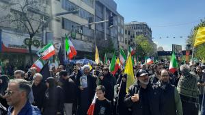 گزارش تصویری از حضور مردم  تهران در اربعین رهبر شهید/تصاویر