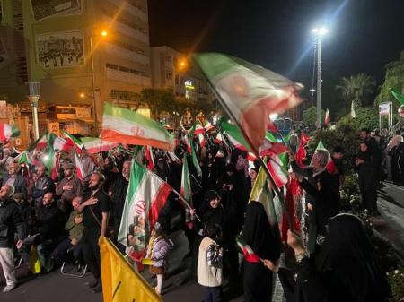  تجمع مردمی تشکل‌های شاهد و ایثارگر در میدان بهارستان 