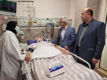 مدیران بنیاد شهید از حاج‌حسین اسرافیلی عیادت کردند