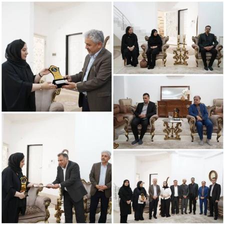 دیدار رئیس دانشگاه علوم پزشکی ایلام با خانواده شهید مدافع سلامت 