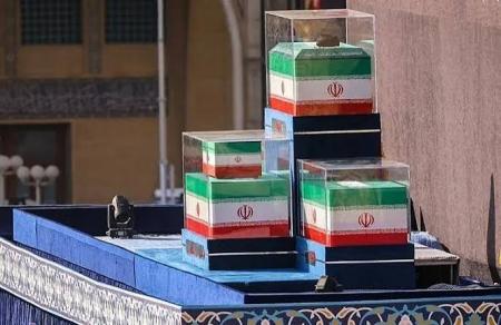دل می‌رود ز دستم صاحب‌دلان خدا را!