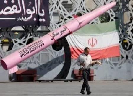 تصویر می‌گوید موشک را بده تا بتوانی نان بخوری!
