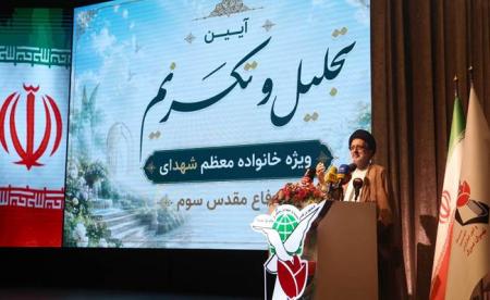 شهدا، سرمایه عمر را هنرمندانه به معامله با خدا تبدیل می‌کنند/ شهادت مرگ تاجرانه است
