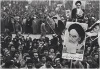 شاه می‌خواست از ملت ایران انتقام بگیرد 