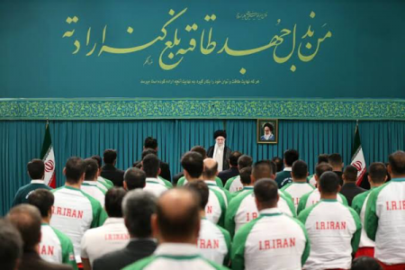 ملی پوش سابق با بغض از جای خالی رهبر شهید گفت