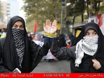 حضور جانبازان و ایثارگران در راهپیمایی 13 آبان