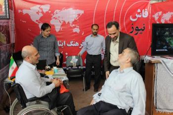 بازدید معاون فرهنگی آستان قدس از غرفه فاش نیوز