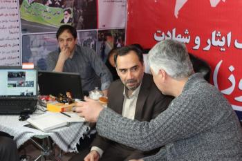 بازدید معاون فرهنگی آستان قدس از غرفه فاش نیوز