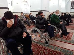 دستبوسی امام عشق در شب میلاد سالار شهیدان/فیلم و عکس