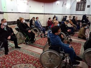 دستبوسی امام عشق در شب میلاد سالار شهیدان/فیلم و عکس