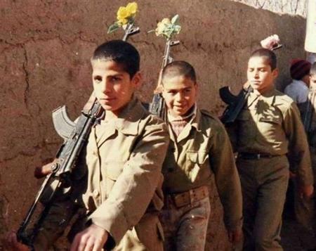 دانش اموزان شهید