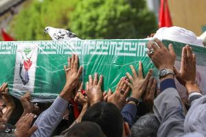 تشییع پیکر روحانی شهید «محمد صادق دارایی»/تصاویر