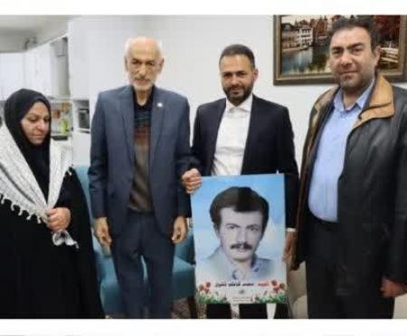 دیدار با خانواده شهید فرودگاه شیراز/عکس